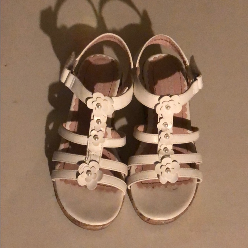 Girls sandals